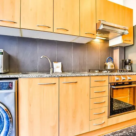 Basic Platja * Barcelona